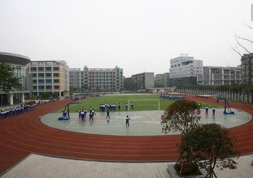 四川大學(xué)附屬中學(xué)（成都十二中）是怎樣的一所學(xué)校？