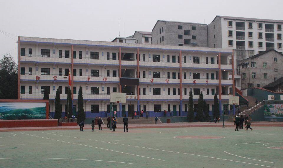 渠縣清溪中學(xué)地理位置在哪里？