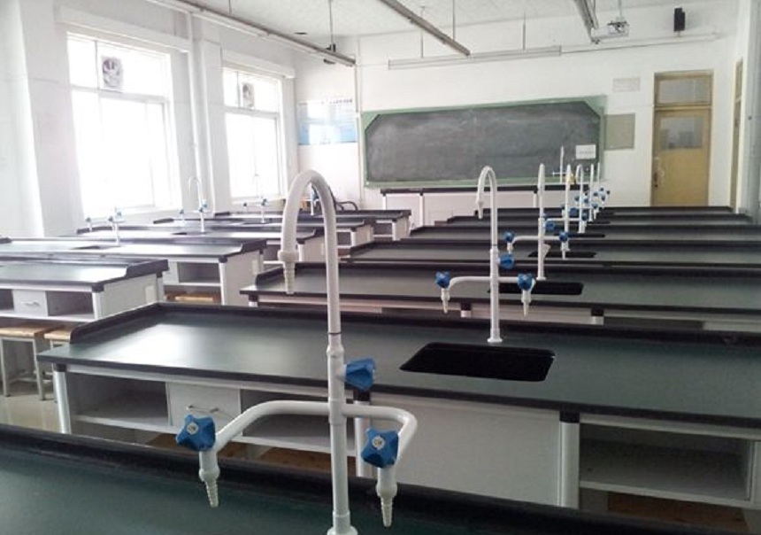 西南交通大學(xué)附屬中學(xué)學(xué)校環(huán)境好不好？