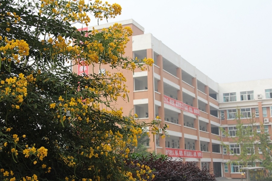 綿陽(yáng)南山中學(xué)實(shí)驗(yàn)學(xué)校學(xué)費(fèi)貴不貴？