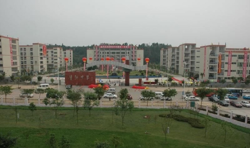 資陽(yáng)中學(xué)環(huán)境好不好？