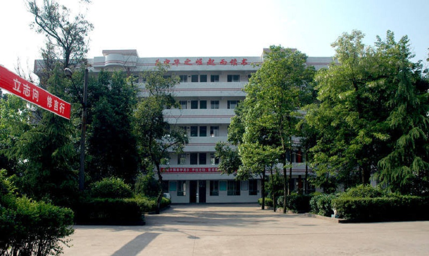 龍臺中學(xué)升學(xué)率高嗎？