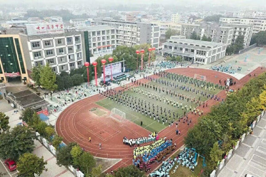 羅江縣七一潺亭中學(xué)2019年中考招生分?jǐn)?shù)是多少？
