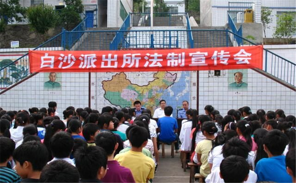 萬(wàn)源市第二中學(xué)環(huán)境怎么樣、好嘛？
