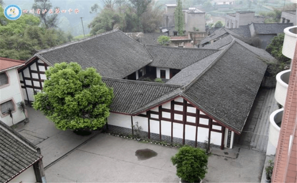 四川省瀘縣第四中學(xué)是公辦學(xué)校嗎？