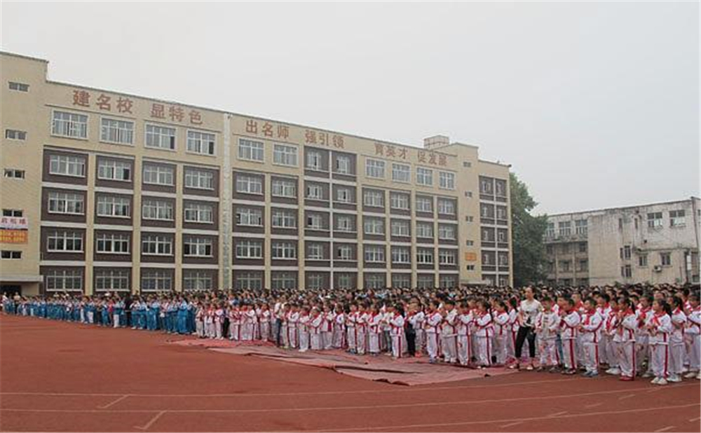 威遠(yuǎn)競(jìng)力學(xué)校詳細(xì)地址在什么地方？