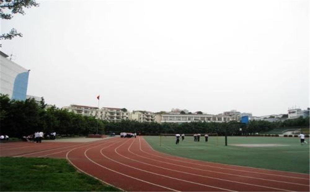 四川師范大學實驗外國語學校的學費是多少？