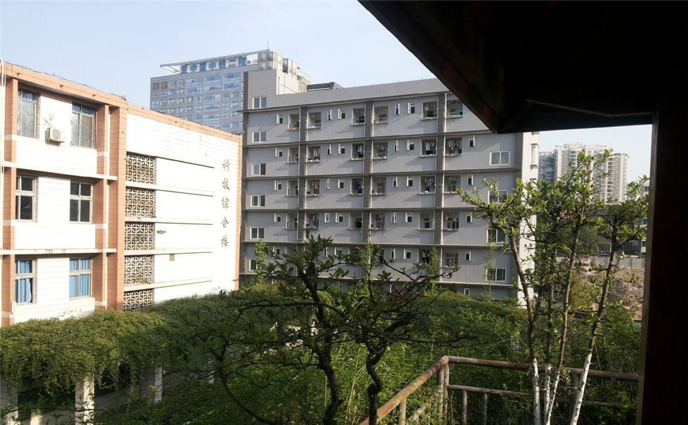 通錦中學(xué)的高中住宿怎么樣？