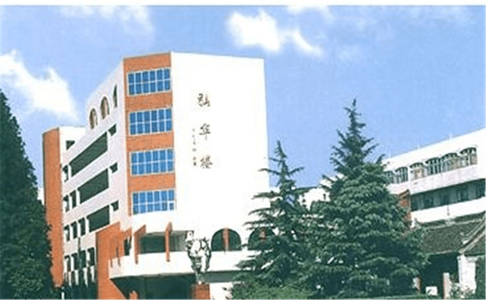泰興中學(xué)近三年的錄取分?jǐn)?shù)是多少分？
