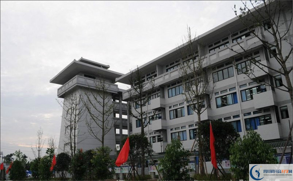 成都石室中學(xué)北湖校區(qū)的實(shí)驗(yàn)班怎么樣？