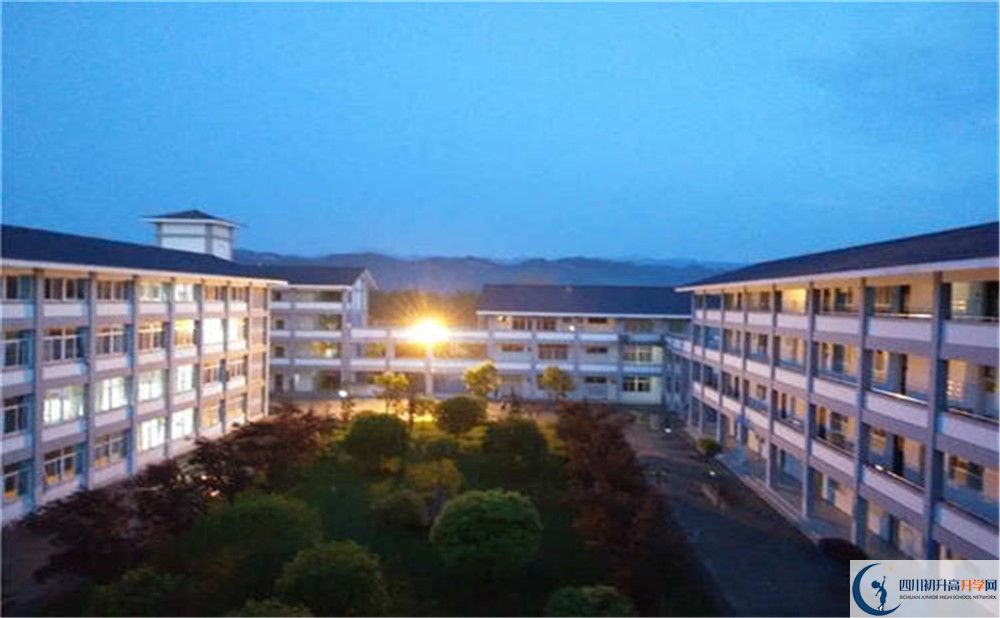 2020平樂中學(xué)的升學(xué)率有多少？