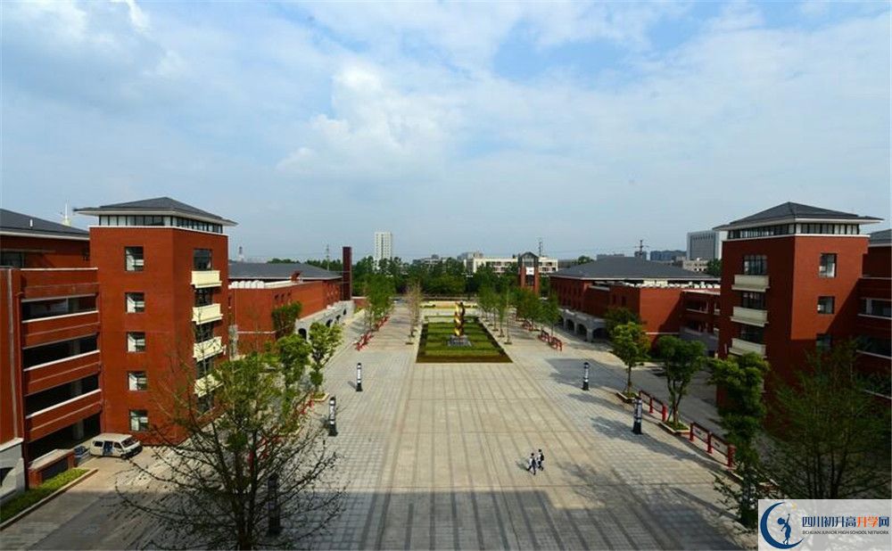 新都一中的高中住宿好不好？