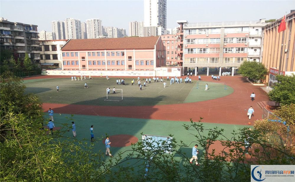 通錦中學(xué)的地址怎么走？