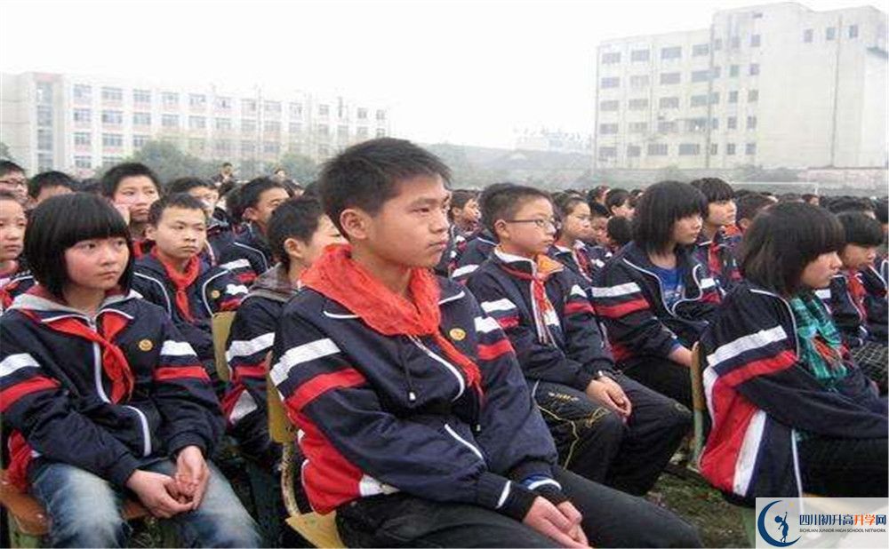 大邑縣實(shí)驗(yàn)中學(xué)2020年高中部入學(xué)條件是什么？