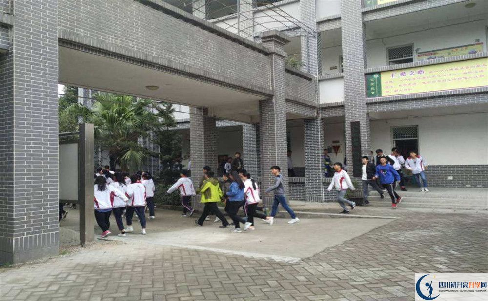 安仁中學(xué)初升高自主招生錄取線(xiàn)是多少分？