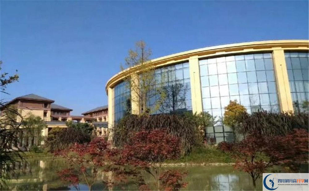 棠湖中學(xué)招生考試科目是什么？