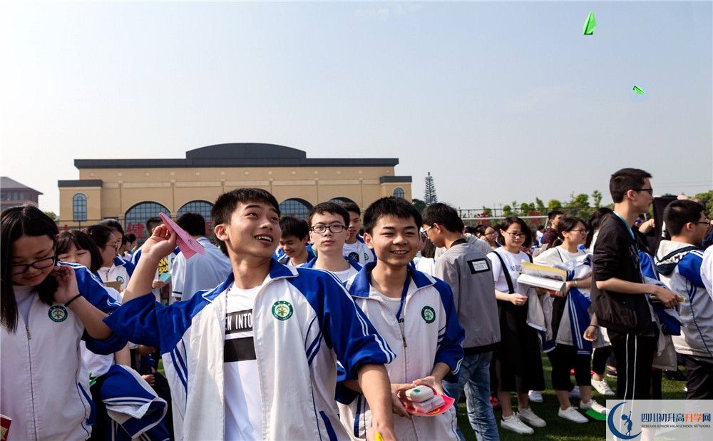 棠湖中學(xué)2020年保送清華北大的人數(shù)有多少？