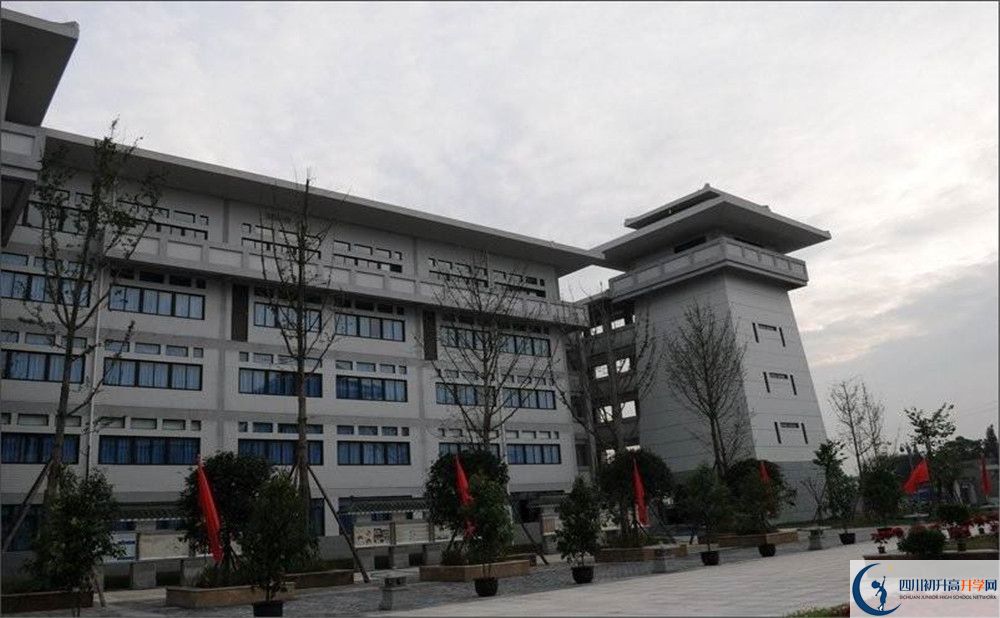 成都石室中學北湖校區(qū)平行班與實驗班差多少？