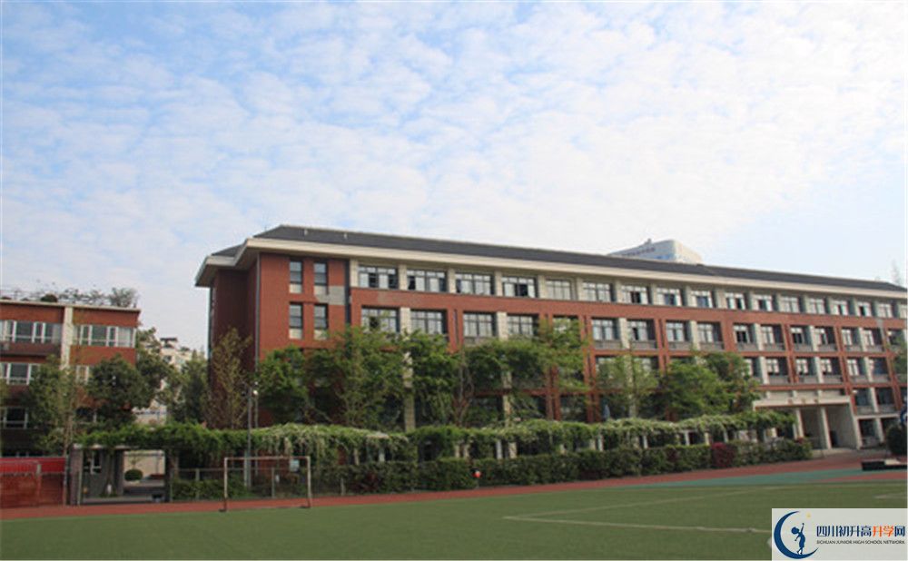 成都七中八一學(xué)校與成都七中實(shí)驗(yàn)學(xué)校哪一個(gè)好？