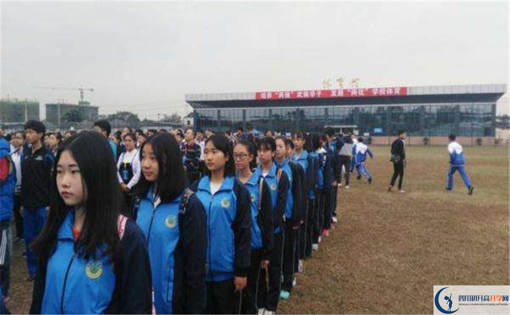 武侯高級(jí)中學(xué)實(shí)驗(yàn)班學(xué)費(fèi)貴嗎？
