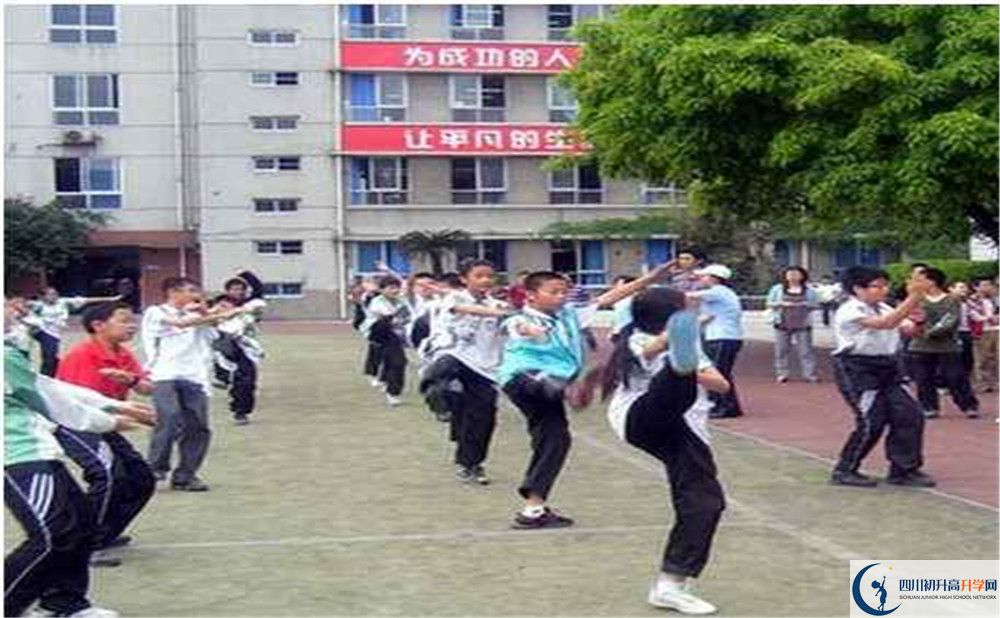 成都玉林中學(xué)實(shí)驗(yàn)班學(xué)費(fèi)貴嗎？