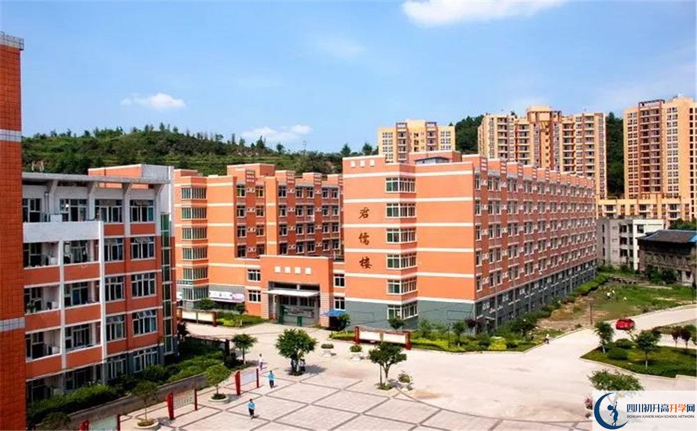 簡(jiǎn)陽(yáng)中學(xué)高中分班考試難嗎？