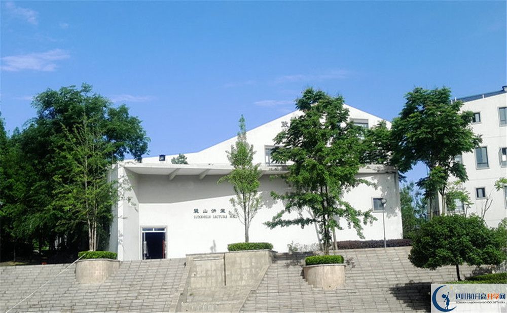 成都實驗外國語學(xué)校（西區(qū)）在校學(xué)生總?cè)藬?shù)是多少？
