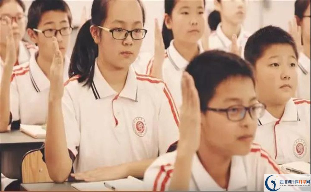 成都市第四十九中學(xué)補(bǔ)課多少錢？