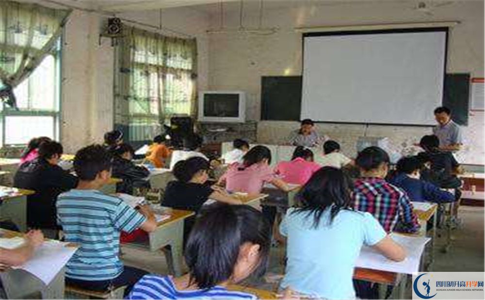 2020通江中學初升高錄取線是否有調整？